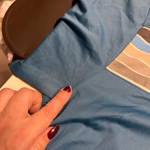 Travis Mathew Blue Colorblock Striped Short Sleeves Polo T-Shirt Size Large - Picture 7 of 9